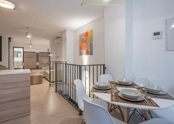 Homes Parras Duplex شقة مالقة