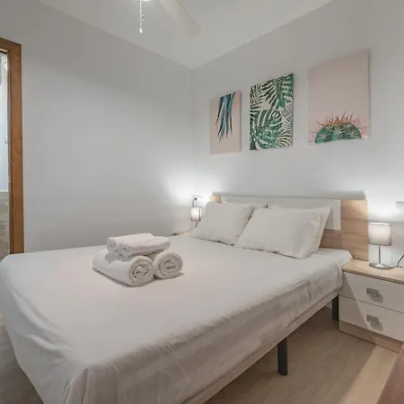 Homes Parras Duplex アパート